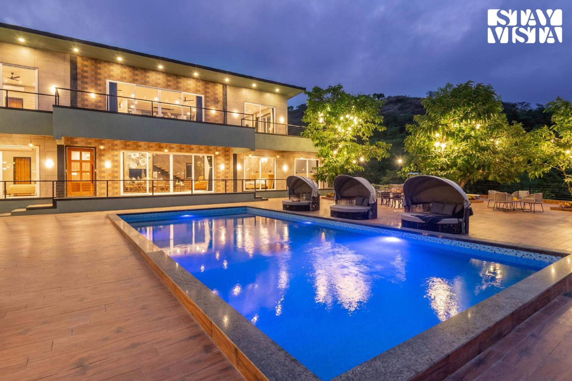 Stayvista At La Nirvana With Pool, Music Speaker & Indoor-Outdoor Game Лонавла Екстер'єр фото