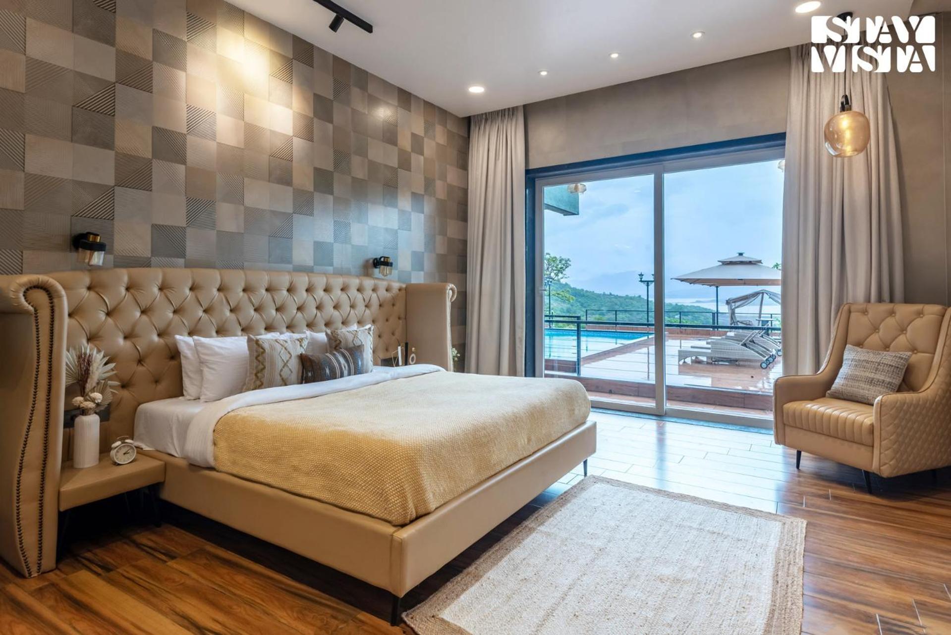 Stayvista At La Nirvana With Pool, Music Speaker & Indoor-Outdoor Game Лонавла Екстер'єр фото