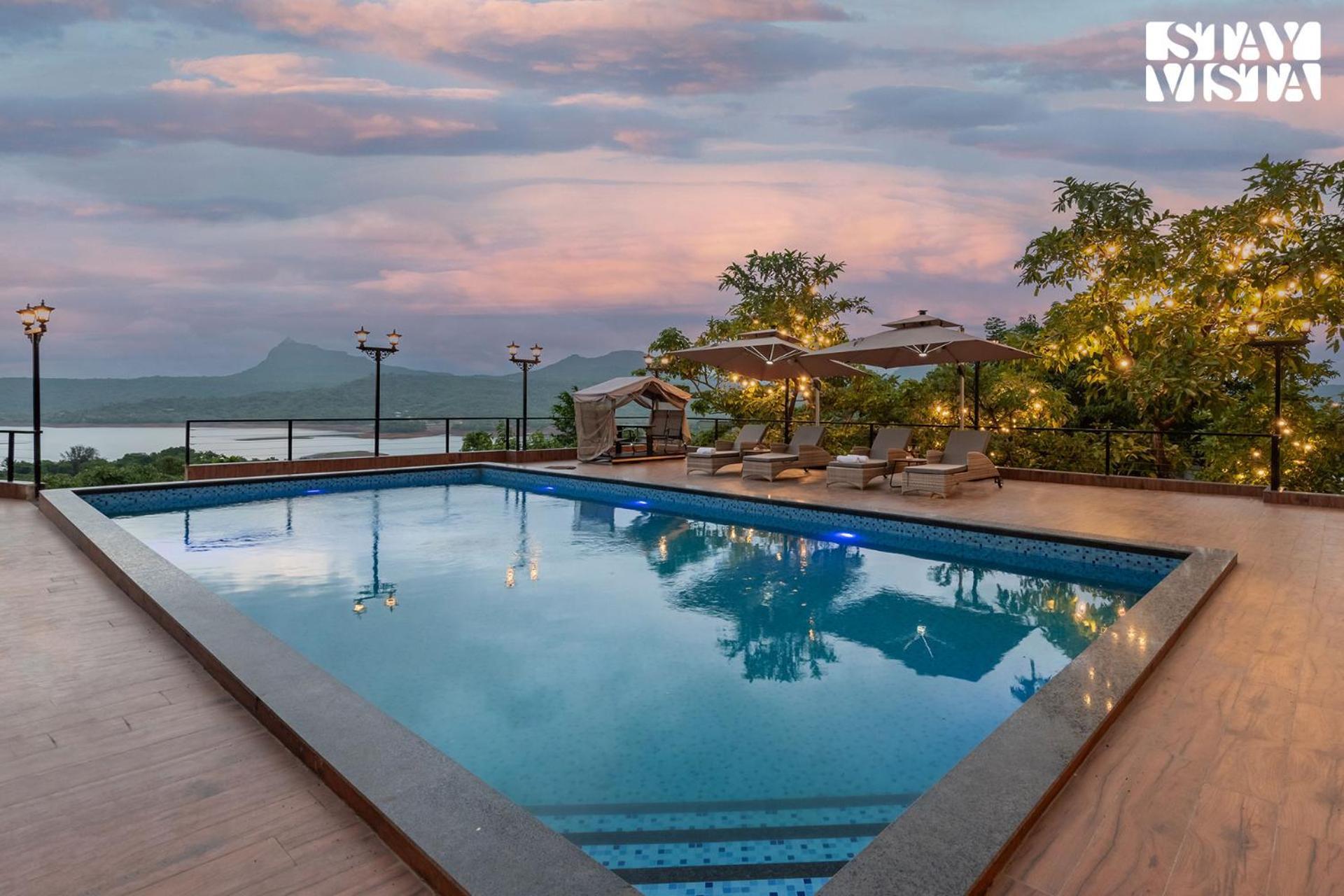 Stayvista At La Nirvana With Pool, Music Speaker & Indoor-Outdoor Game Лонавла Екстер'єр фото