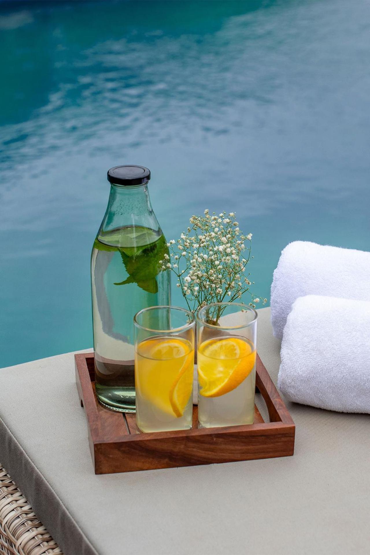 Stayvista At La Nirvana With Pool, Music Speaker & Indoor-Outdoor Game Лонавла Екстер'єр фото