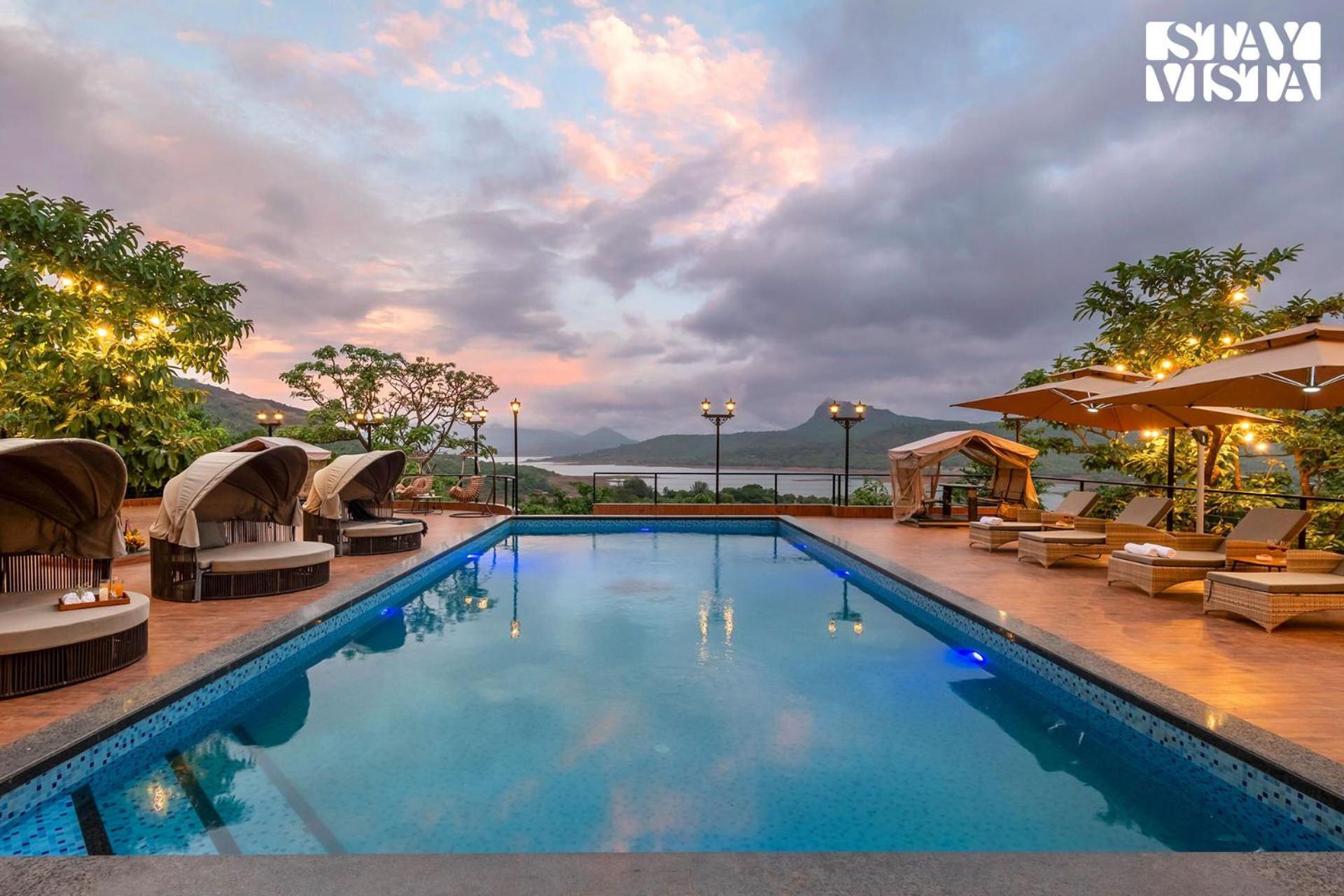 Stayvista At La Nirvana With Pool, Music Speaker & Indoor-Outdoor Game Лонавла Екстер'єр фото