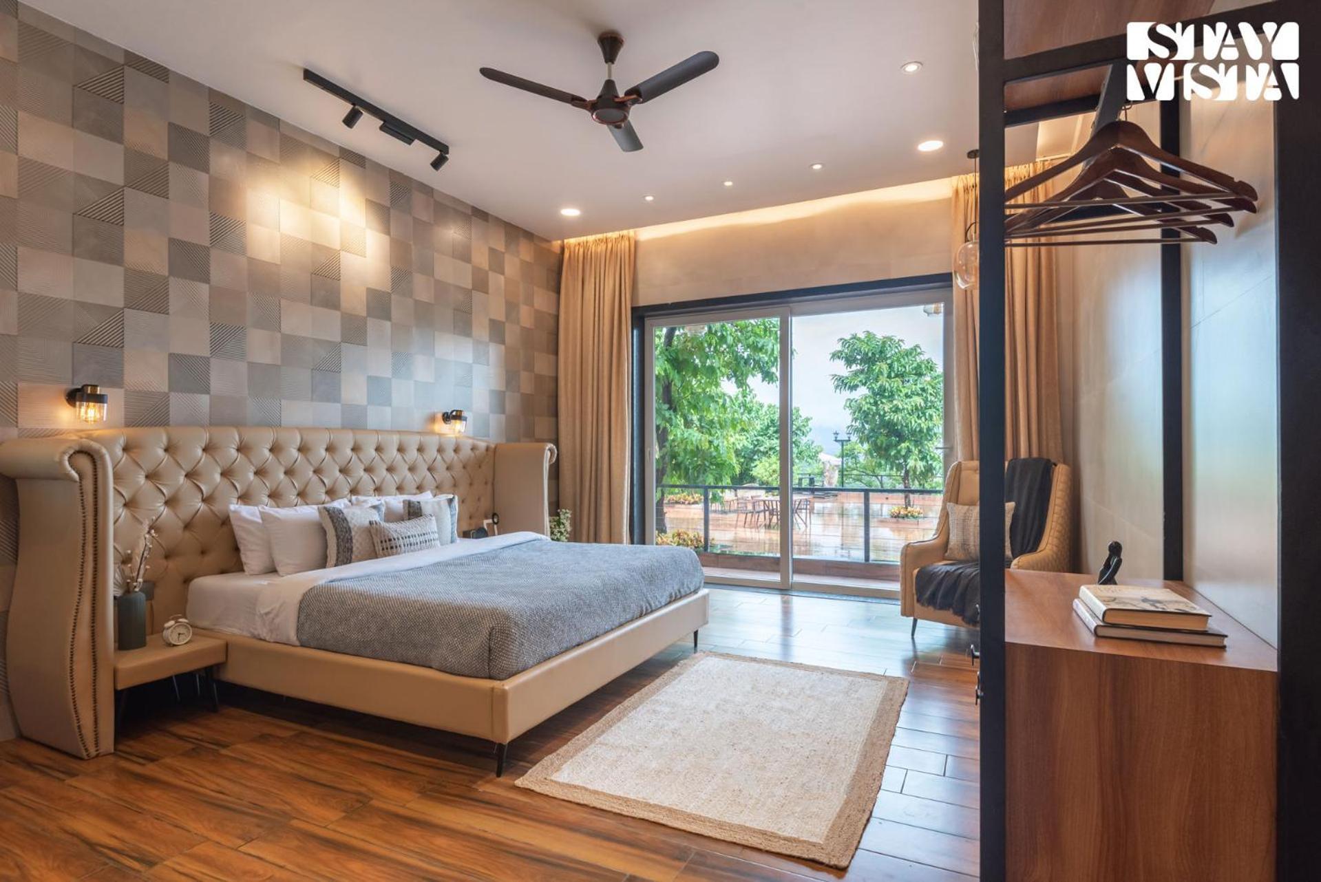 Stayvista At La Nirvana With Pool, Music Speaker & Indoor-Outdoor Game Лонавла Екстер'єр фото